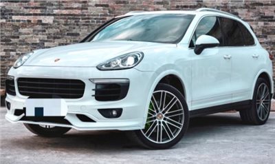 Porsche Cayenne GTS側裙